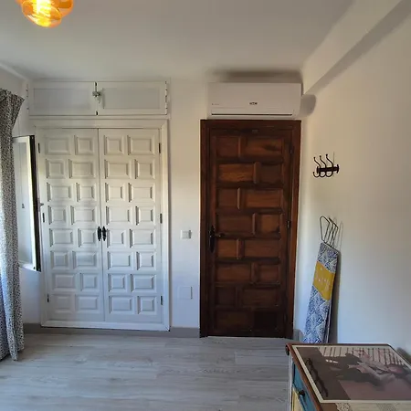 Tahiti Apartman *